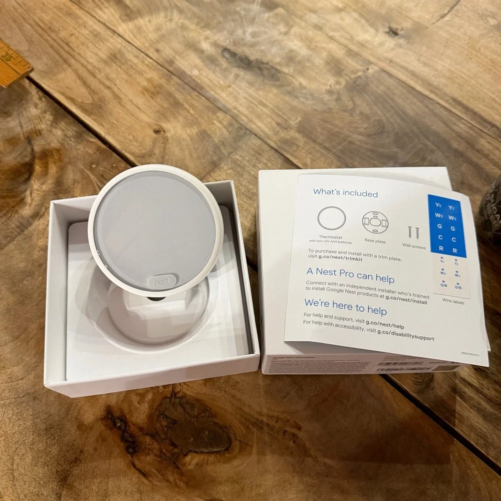 Google Nest Thermostat. Like new. Missing screws and wall plate. Cheap price!!