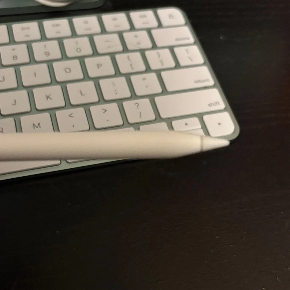 Apple elegant pencil