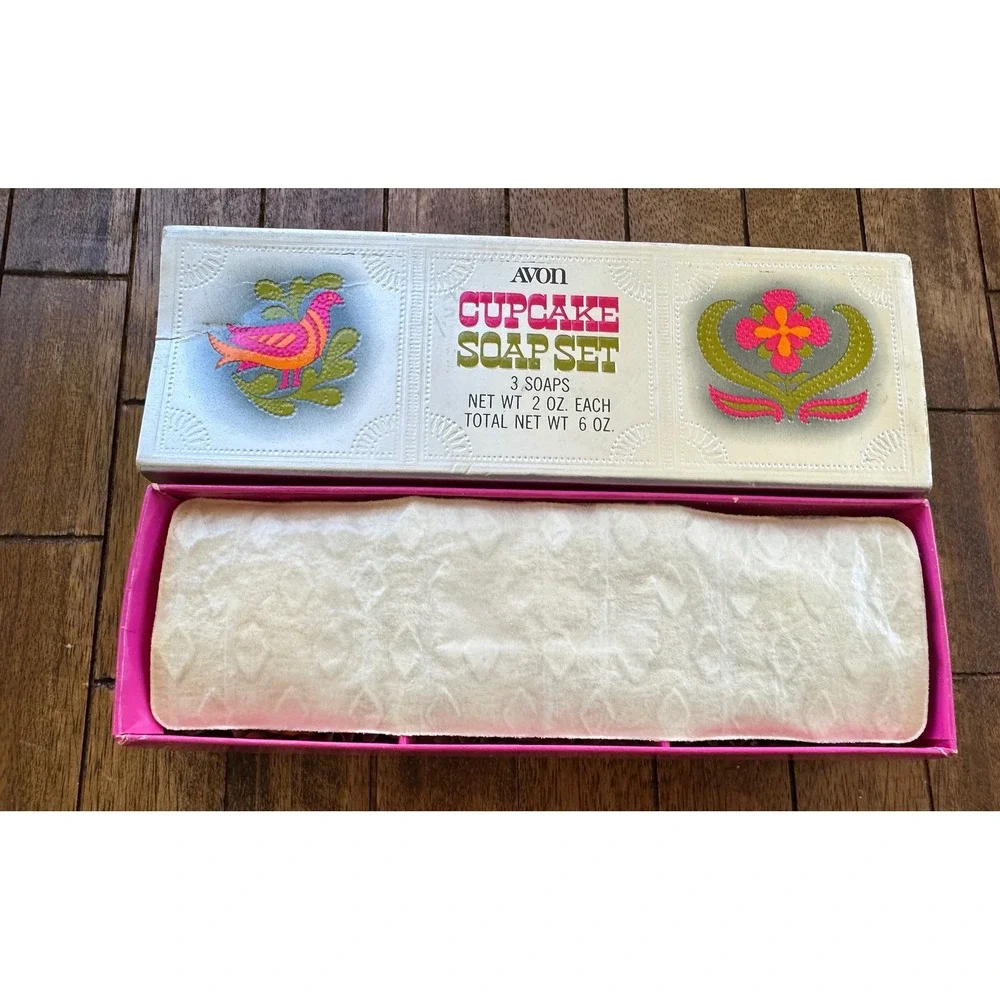 Avon Cupcake Soap Set Vintage Decorative Soaps Novelty Gift 3‎ Soaps