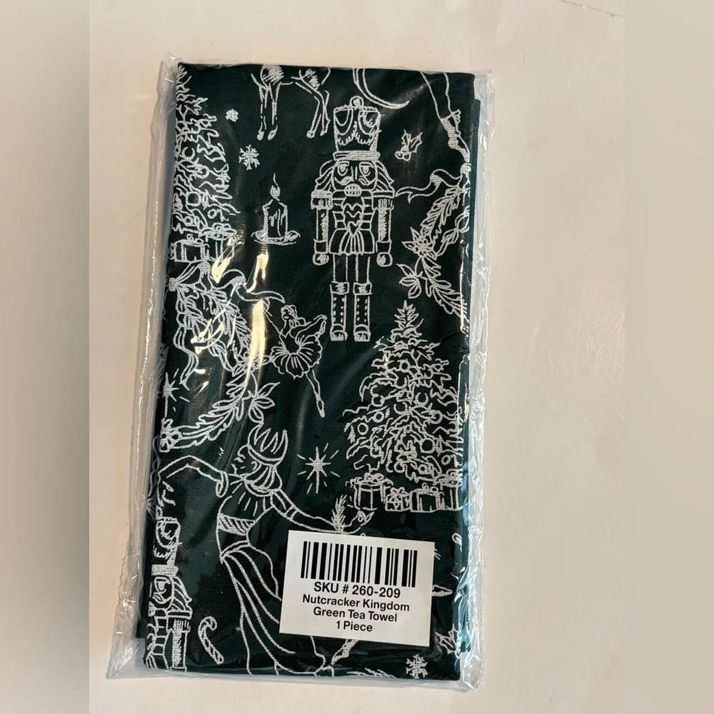 Nutcracker Kingdom Green Organic Cotton Tea towel Crate & Barrel 20x30 New