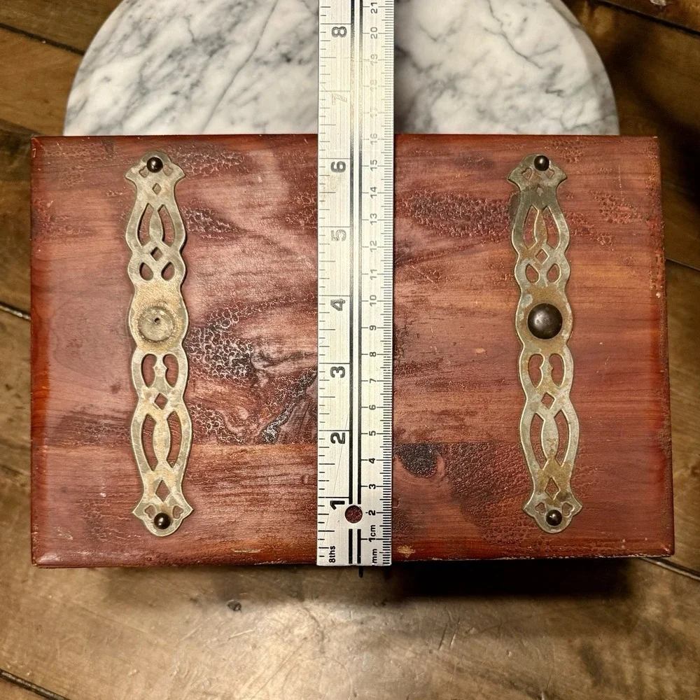 N/A vtg wooden
