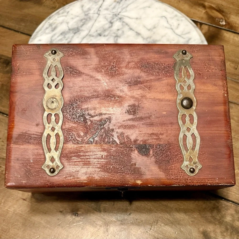 N/A vtg wooden
