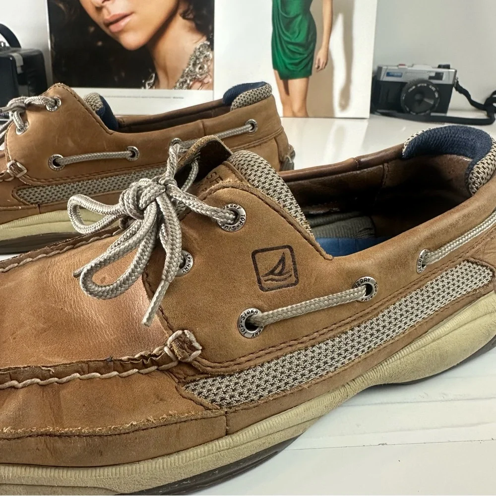 Sperry classic top
