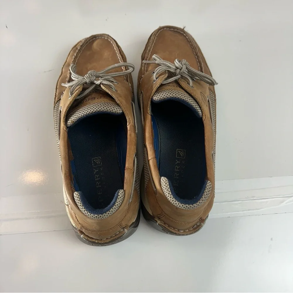 Sperry classic top
