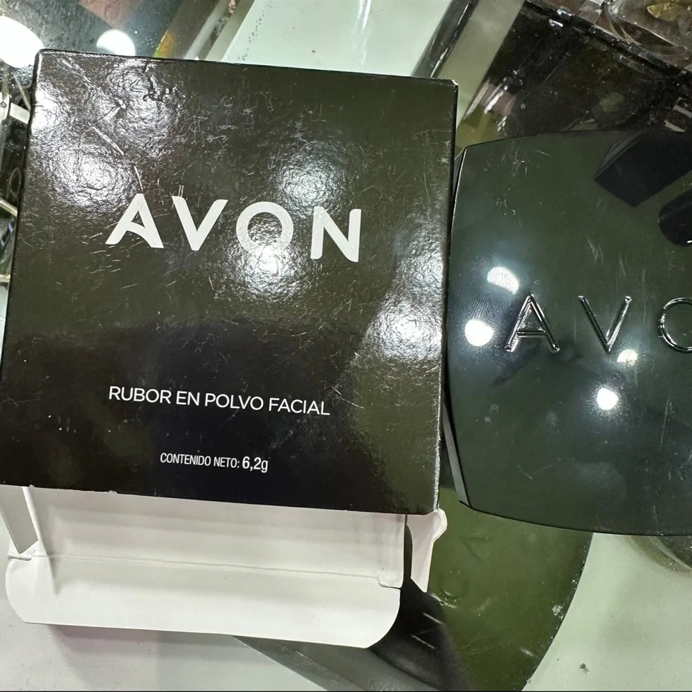 Avon shade berry