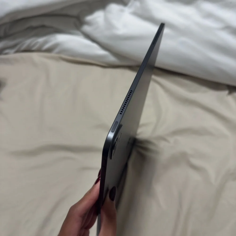 Apple sleek tablet