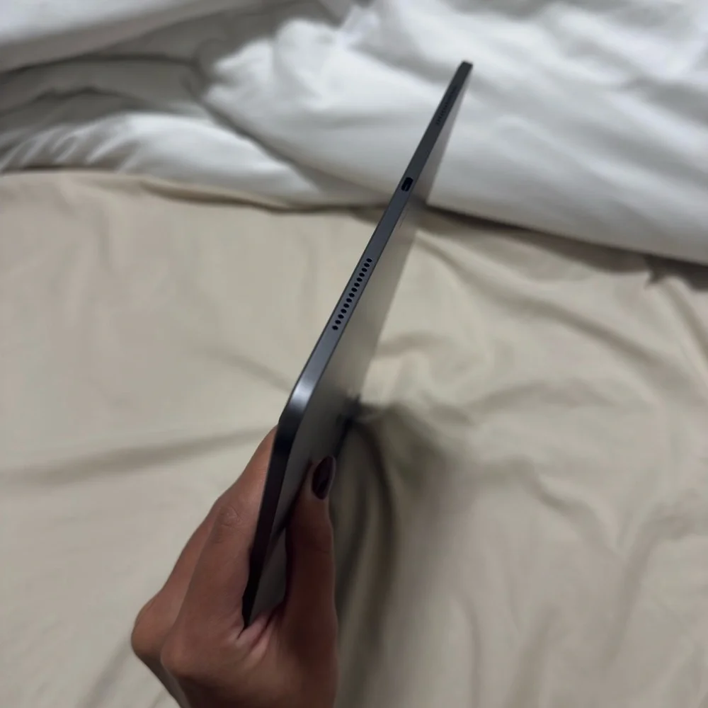 Apple sleek tablet