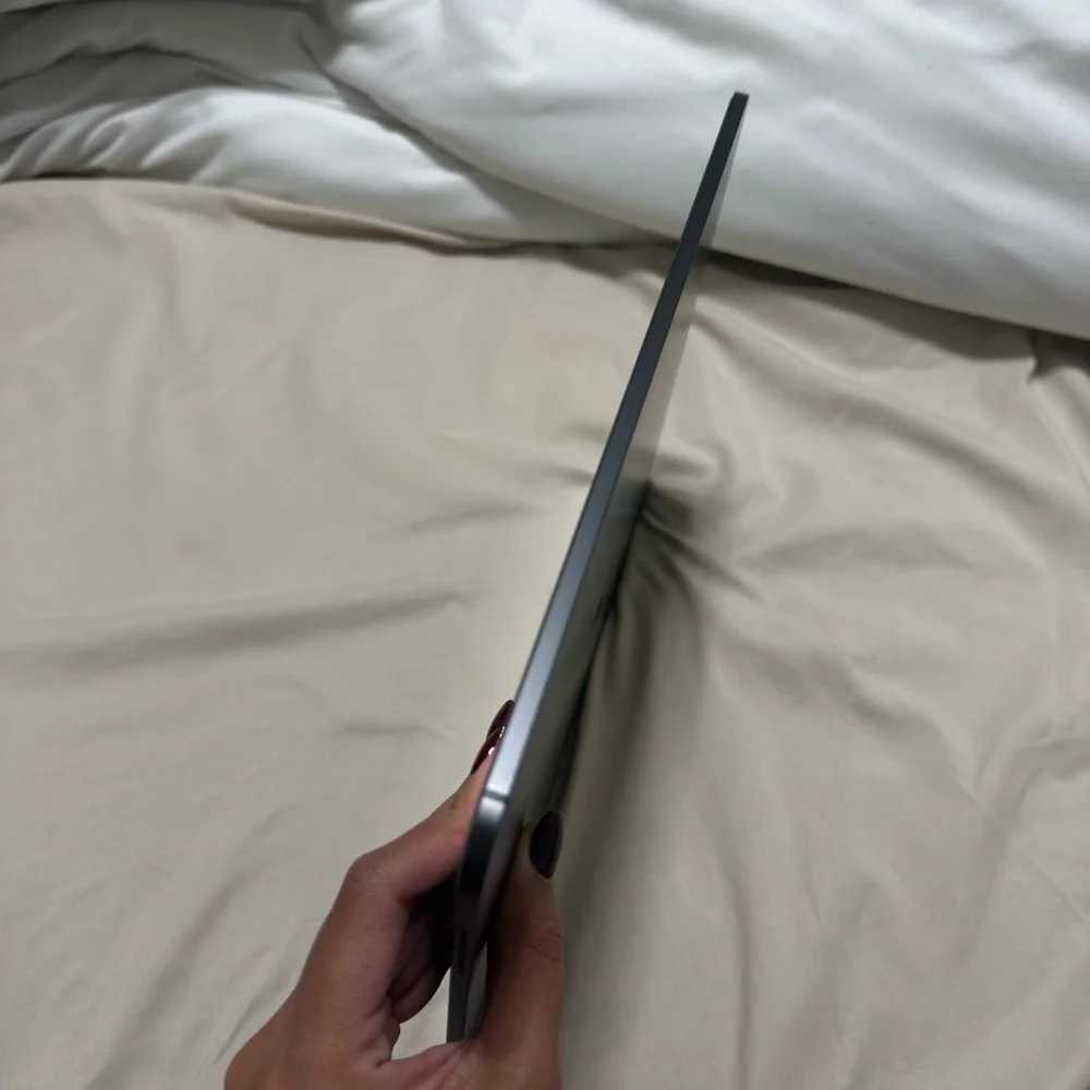 Apple sleek tablet