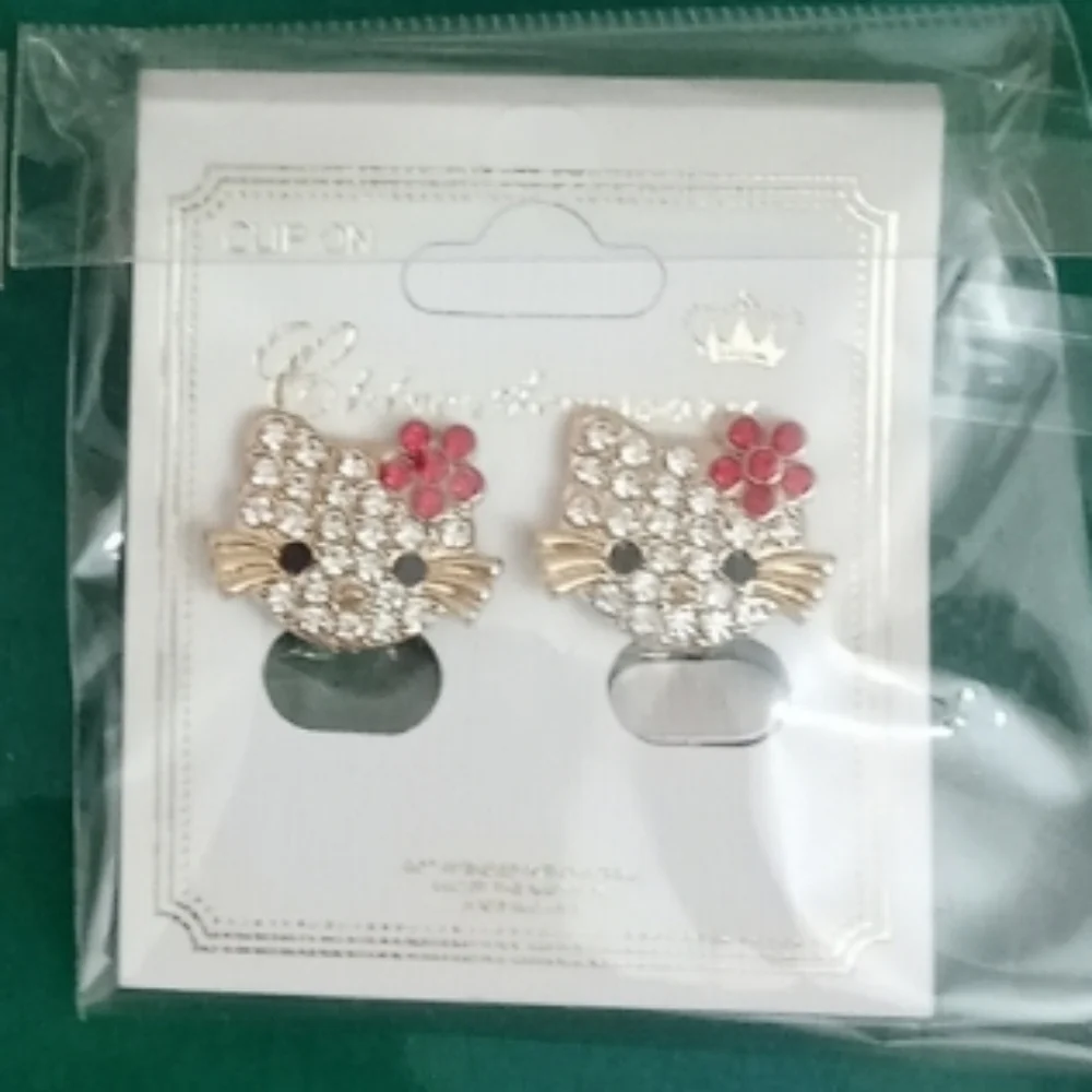 Hello Kitty clear available policies