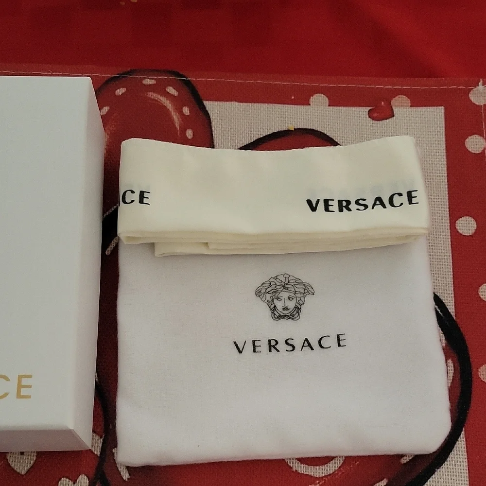 Versace featuring bag iconic