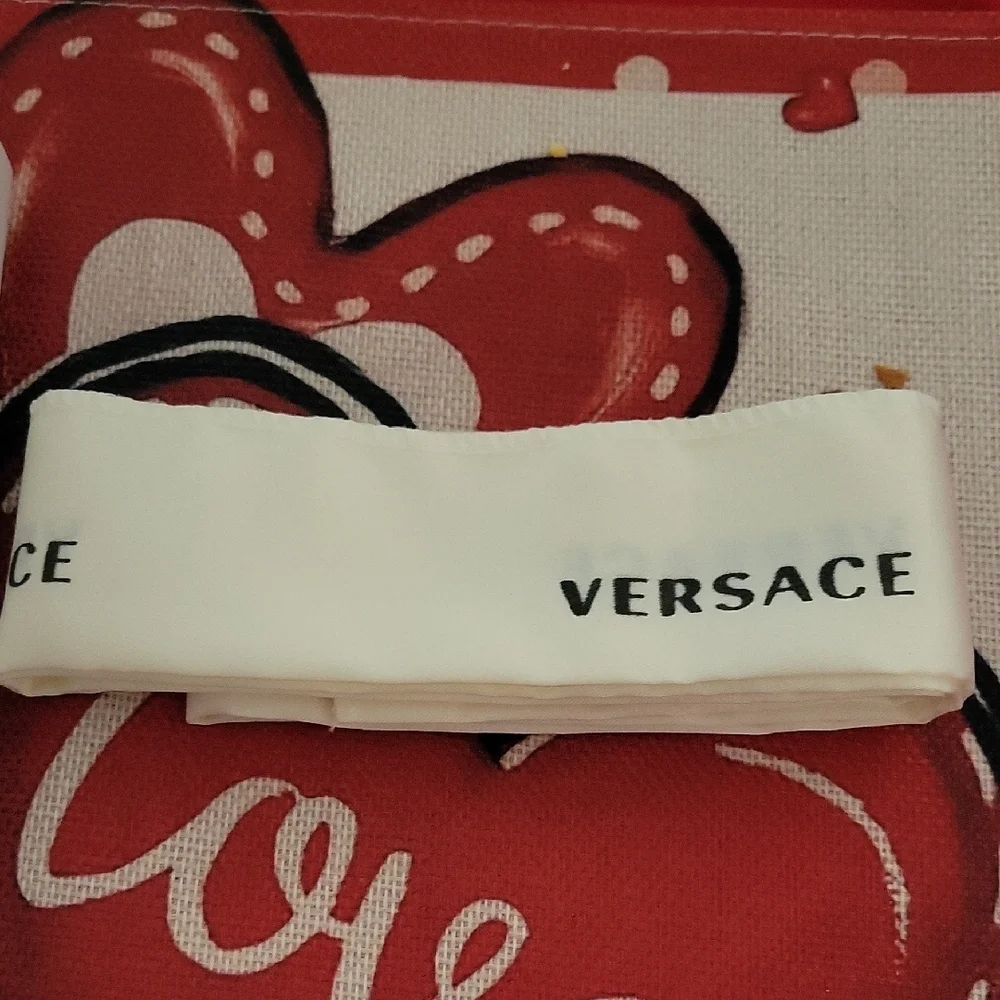Versace or box ideal