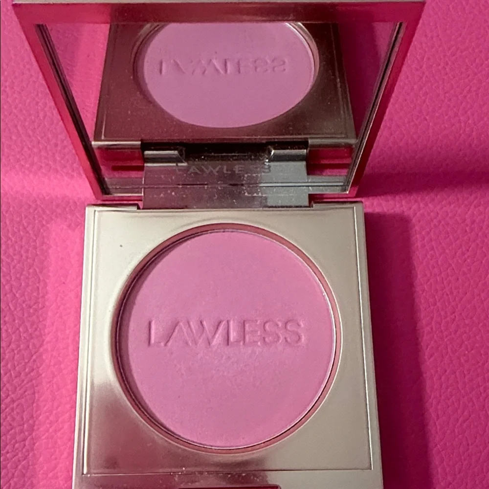 LAWLESS Make Me Blush Velvet Blush - Pink