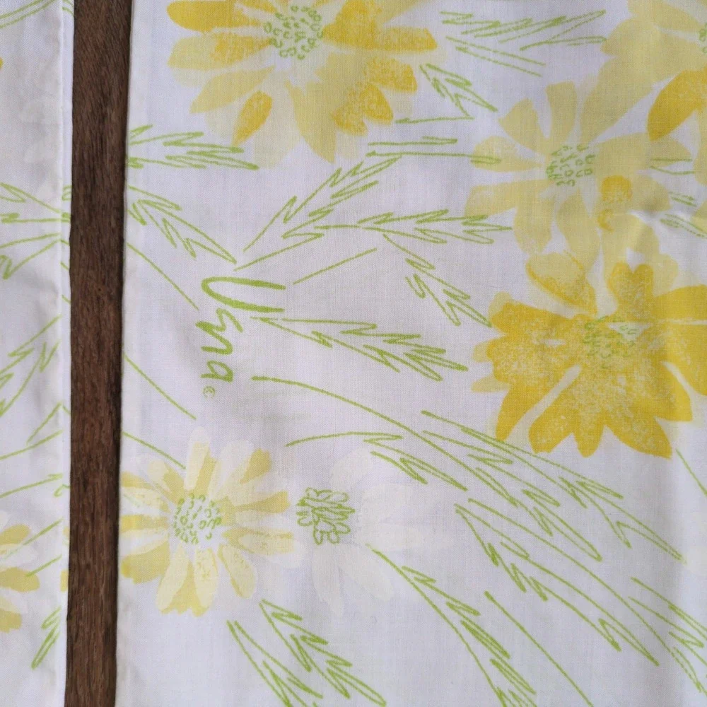 Vera Neumann Burlington Floral King Pillowcases Pair (2) Daisy Ombre Yellow 70's