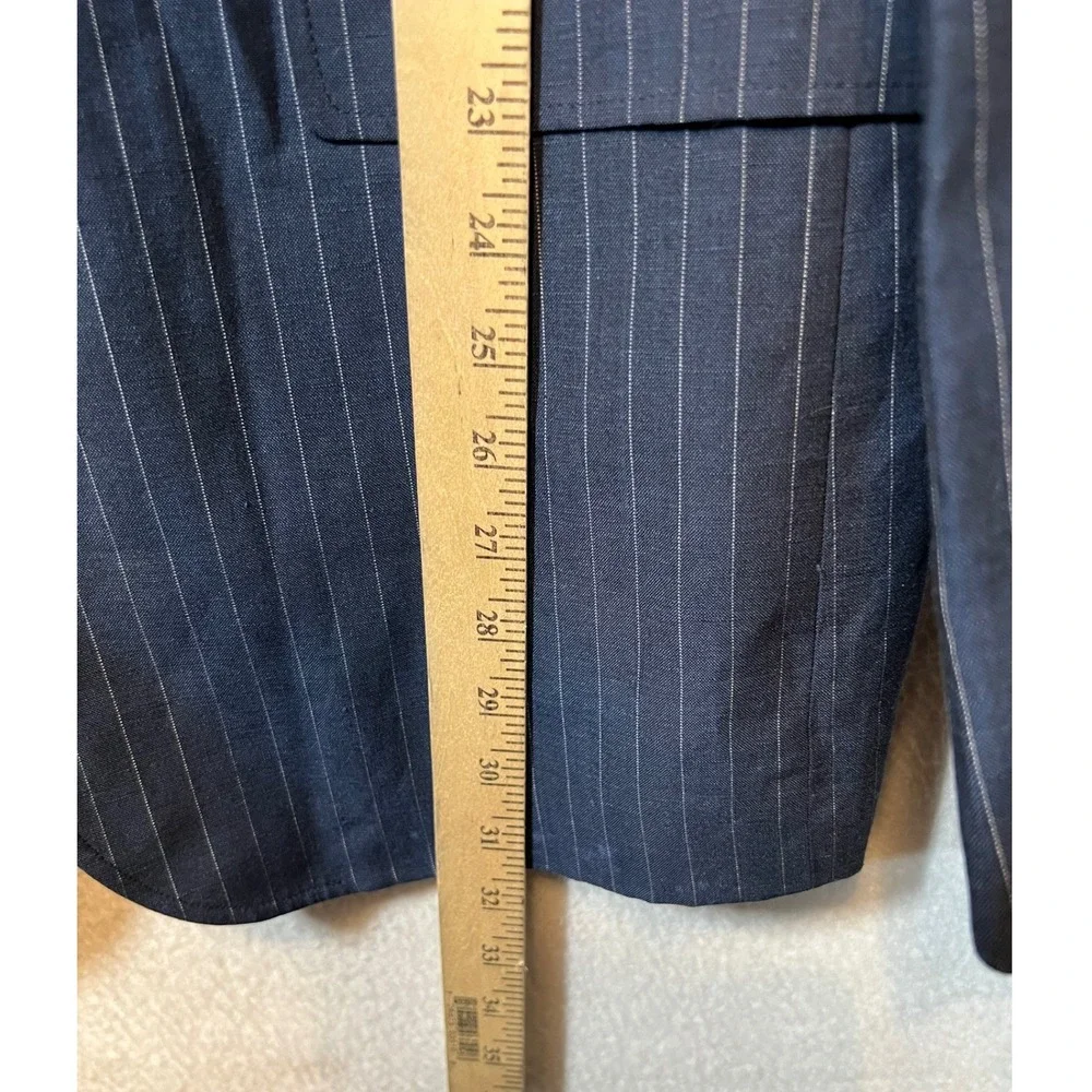 Alex Cannon stylish pinstripe