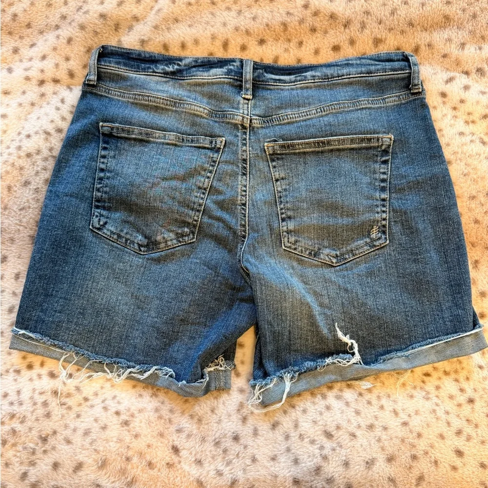 Silver Jeans waistline shorts