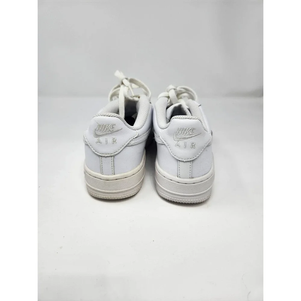 Nike item scratches scuffs