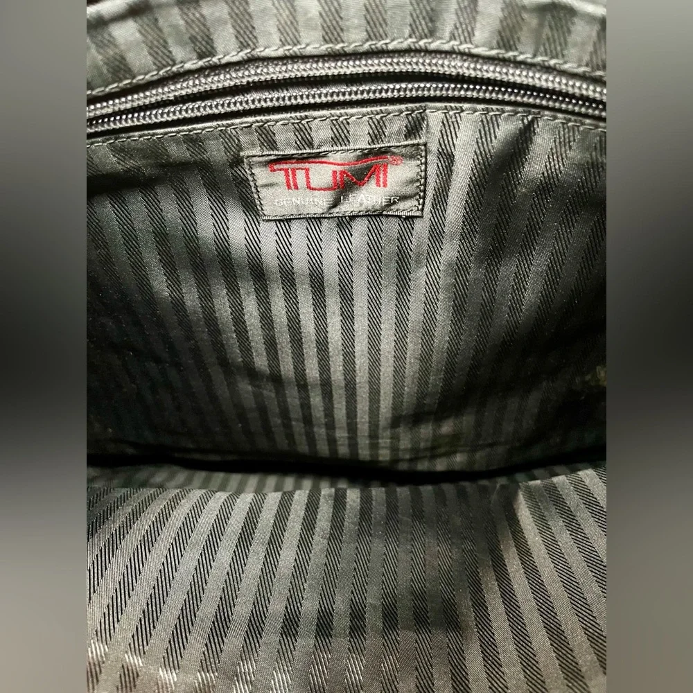 Tumi sleek stylish