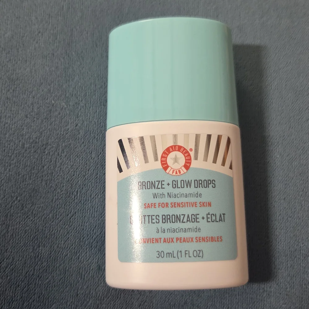 First Aid Beauty Bronze Glow Drops with Niacinamide