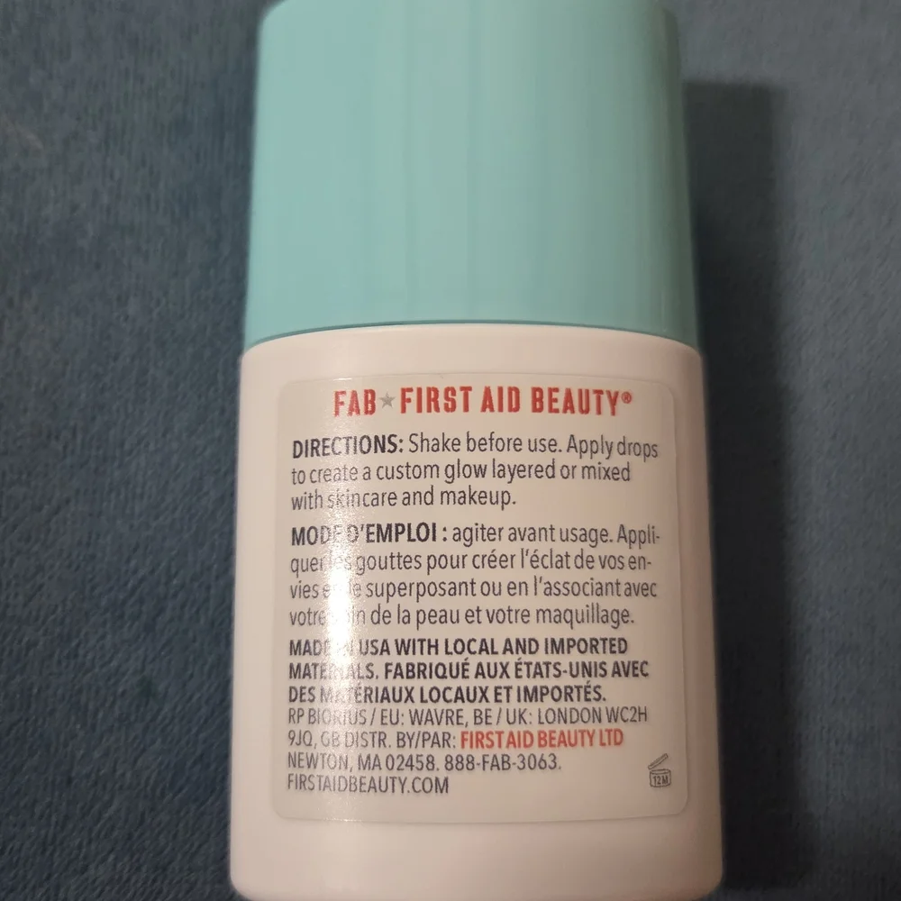 First Aid Beauty Bronze Glow Drops with Niacinamide