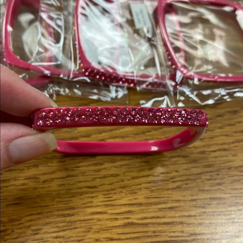 N/A hot pink