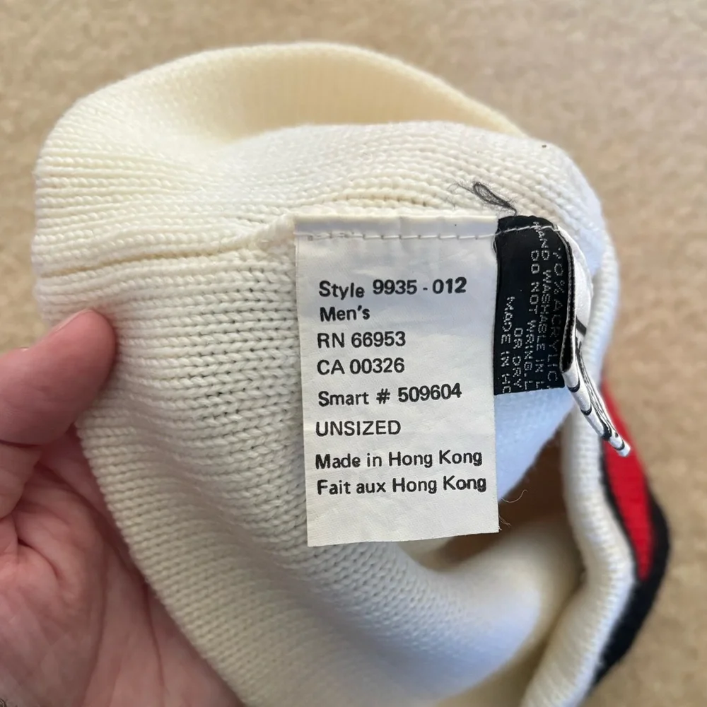 Head Men’s Vintage 90s Beanie. One Size.