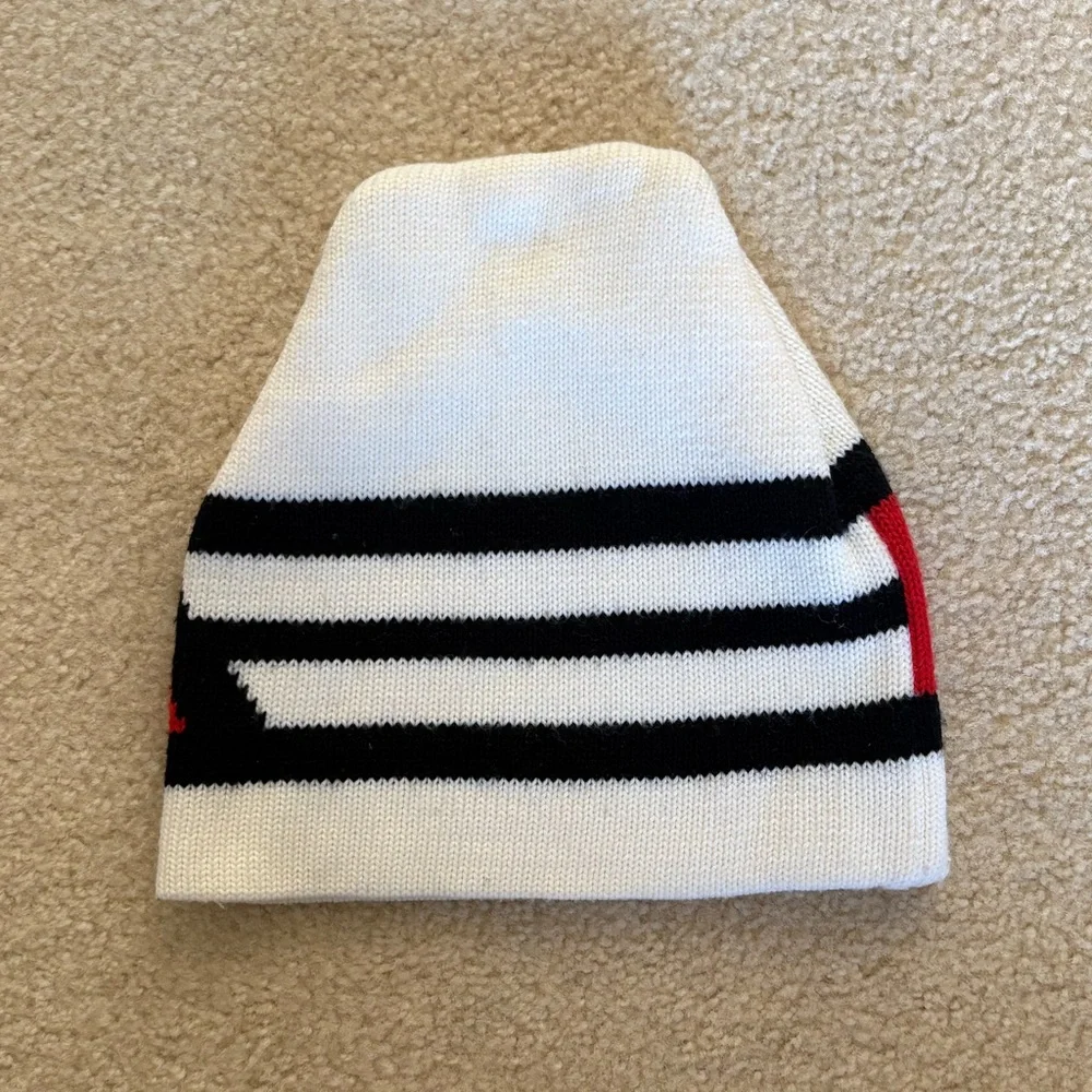 Head Men’s Vintage 90s Beanie. One Size.