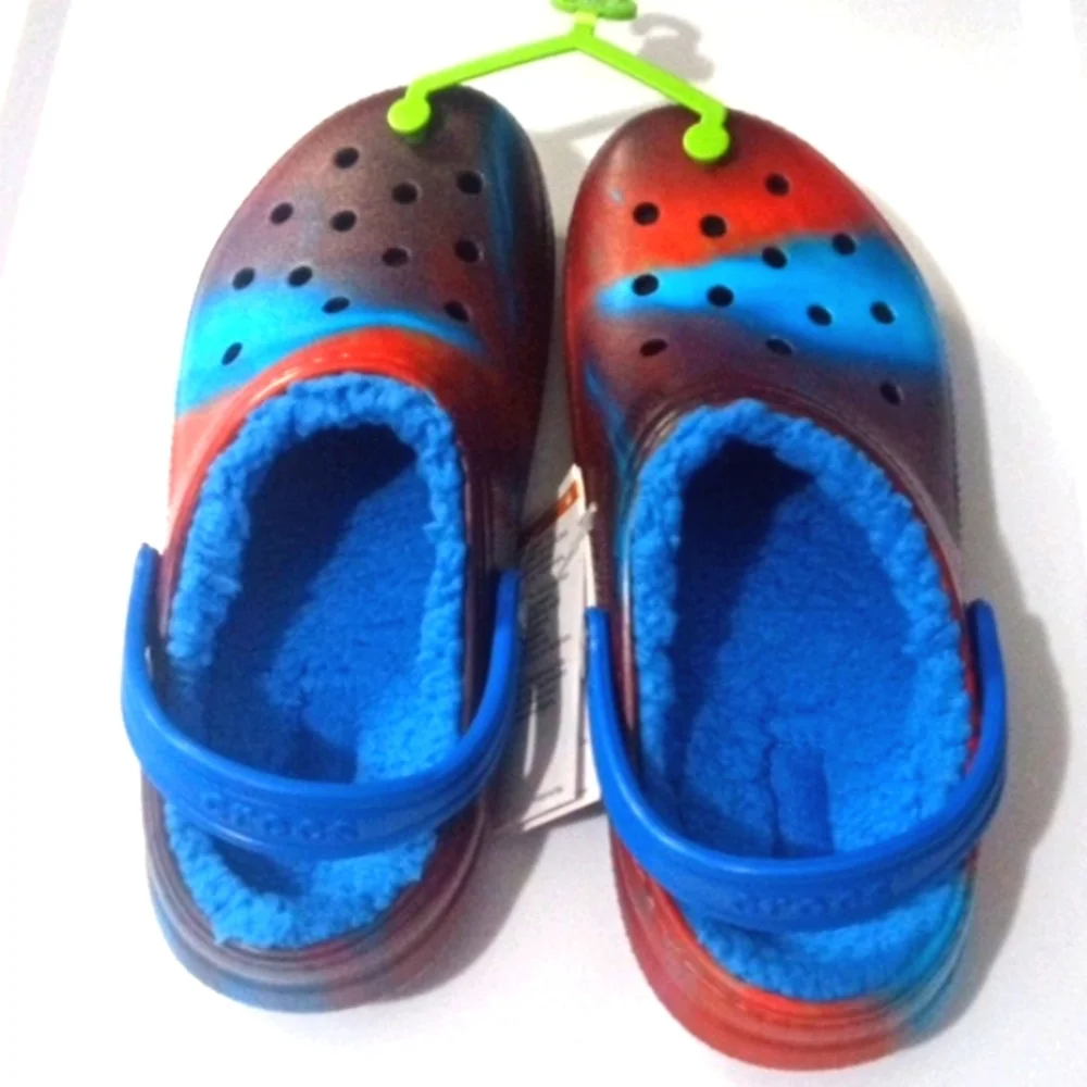 CROCS red blue