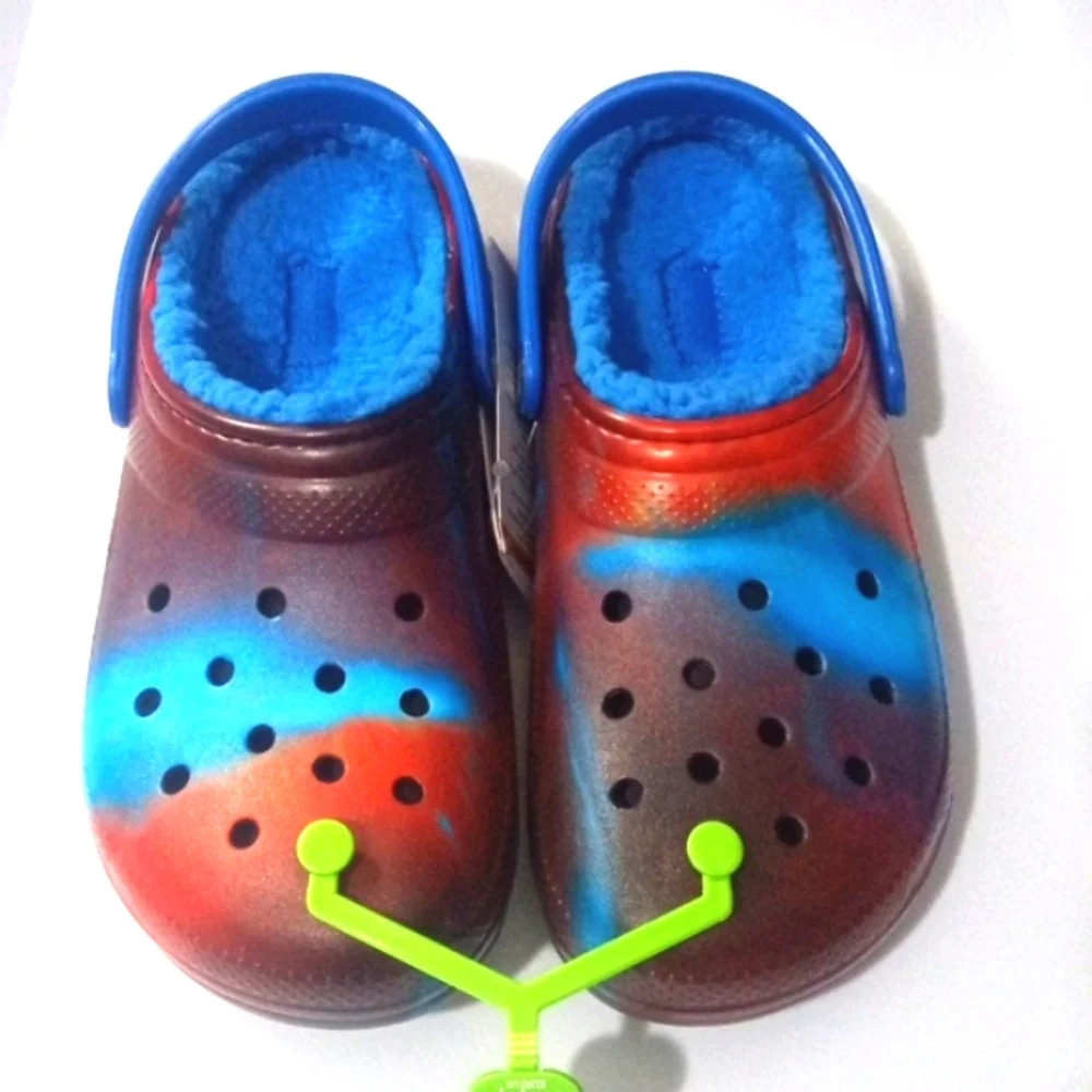 CROCS red blue