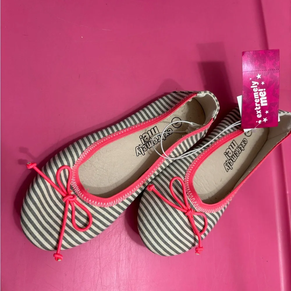 NWT Striped Ballet Flats with Pink Accents size 1 girls