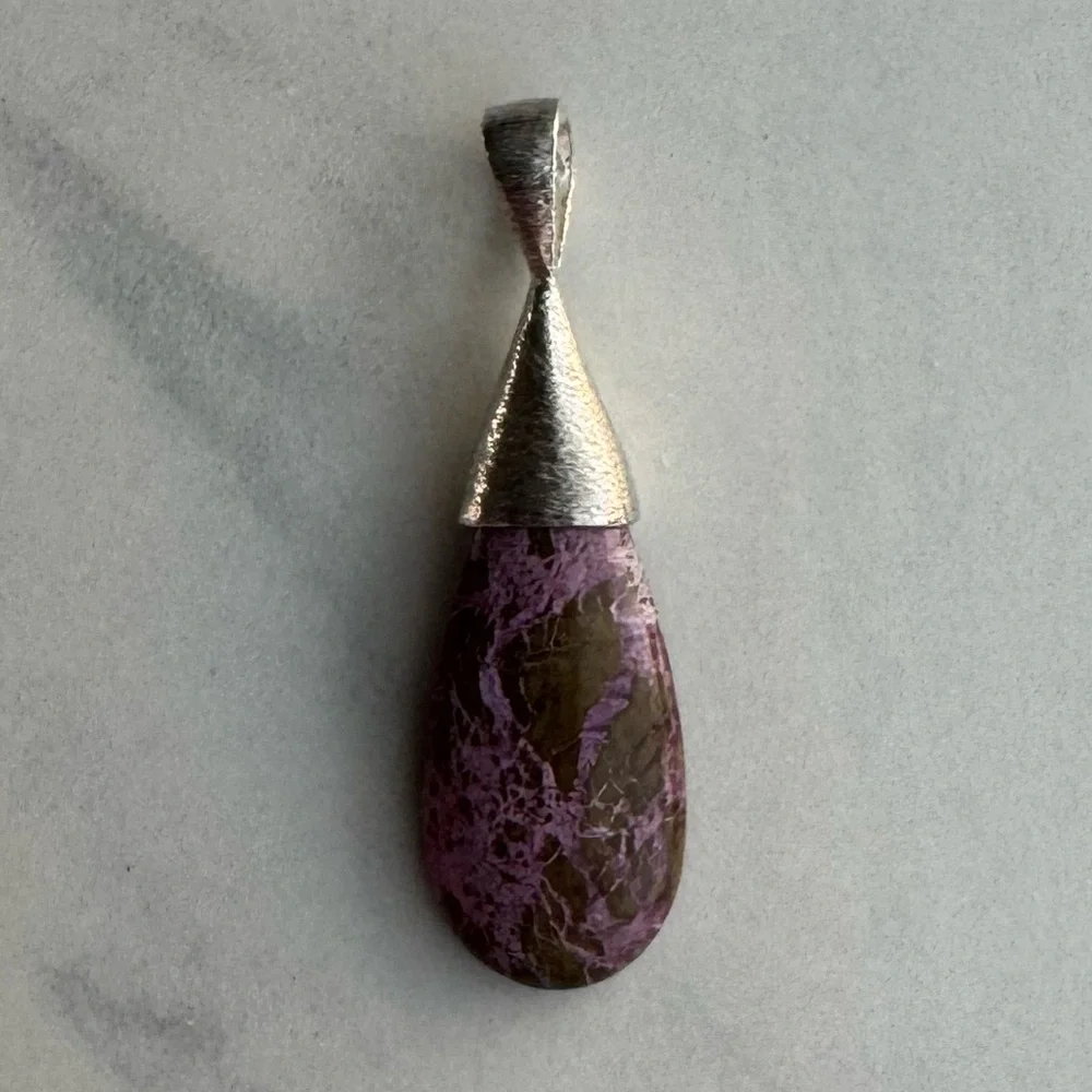 NWOT Sundance Moonshadow Canyon Pendant, Purpurite, Sterling Silver