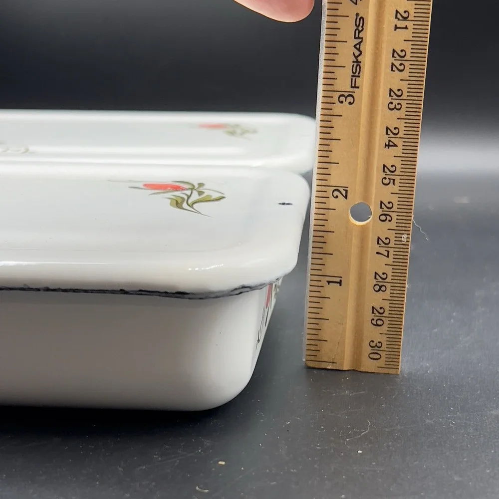 The Unbranded Brand vtg white