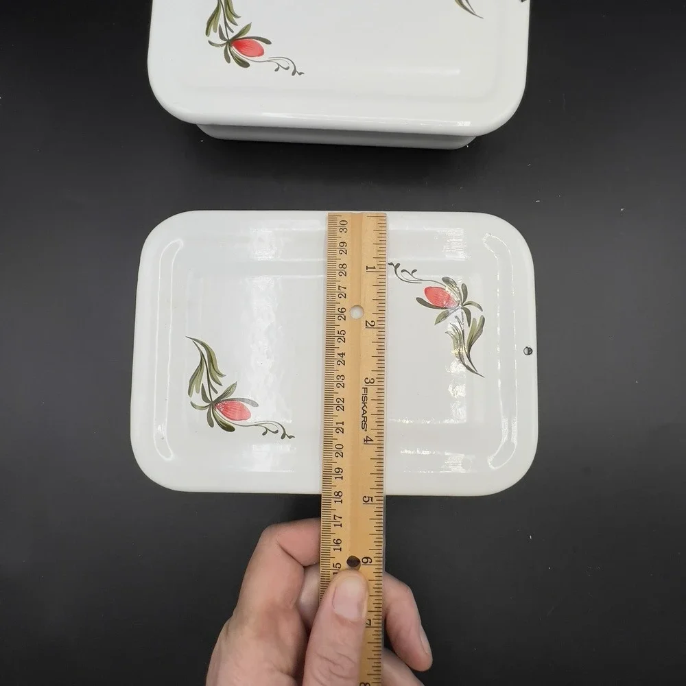 The Unbranded Brand vtg white