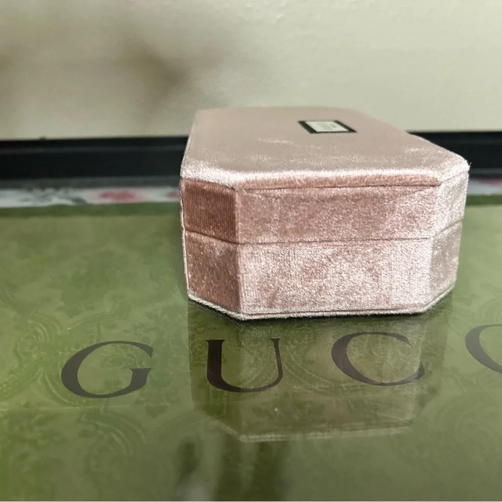 Gucci luxurious blush
