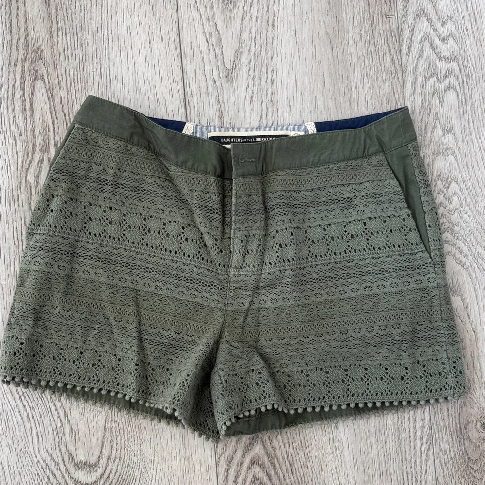 Hollister Olive High Waist Women's Lace Shorts