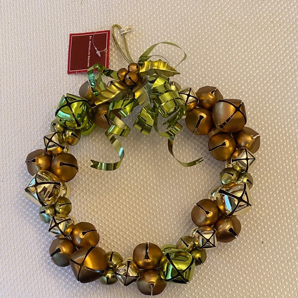 St. Nicholas Square Gold and Green Holiday Wreath