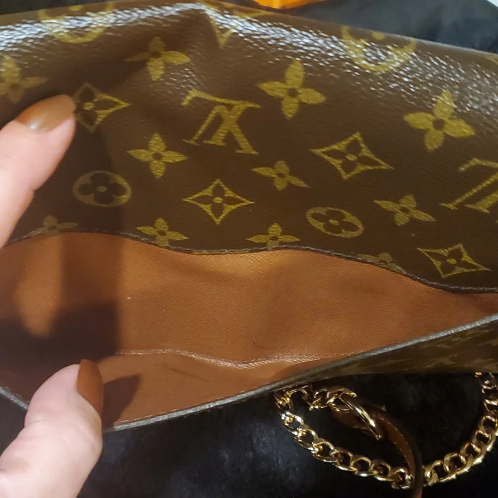 Louis Vuitton Bordeaux Bag with COA