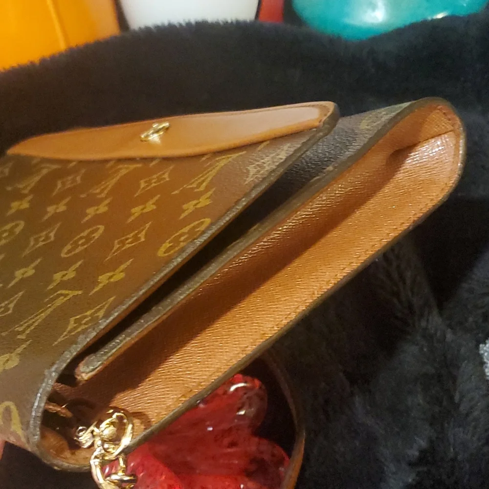 Louis Vuitton Bordeaux Bag with COA