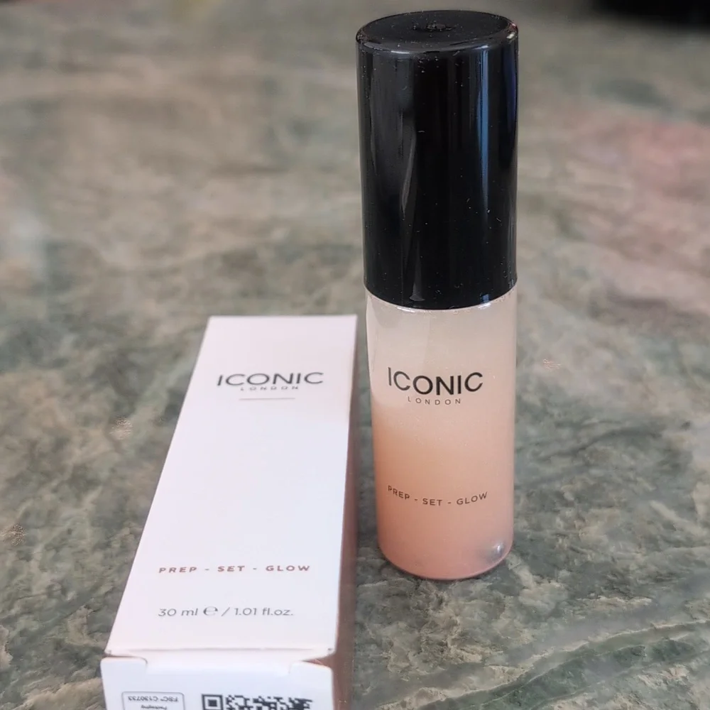 Iconic London Prep-Set-Glow Spray - Pink