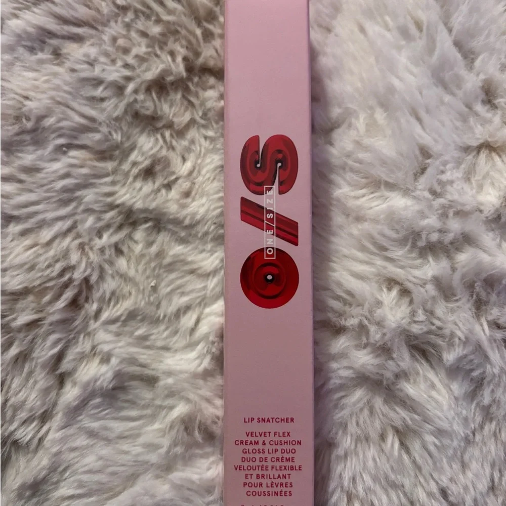 ONE/SIZE lip hero