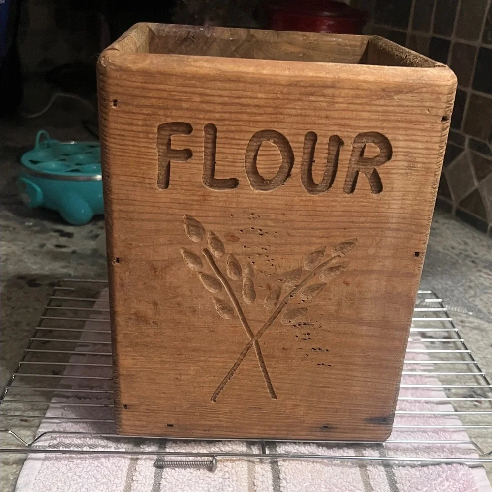 Rustic Wooden Flour Container Vintage EUC Antique