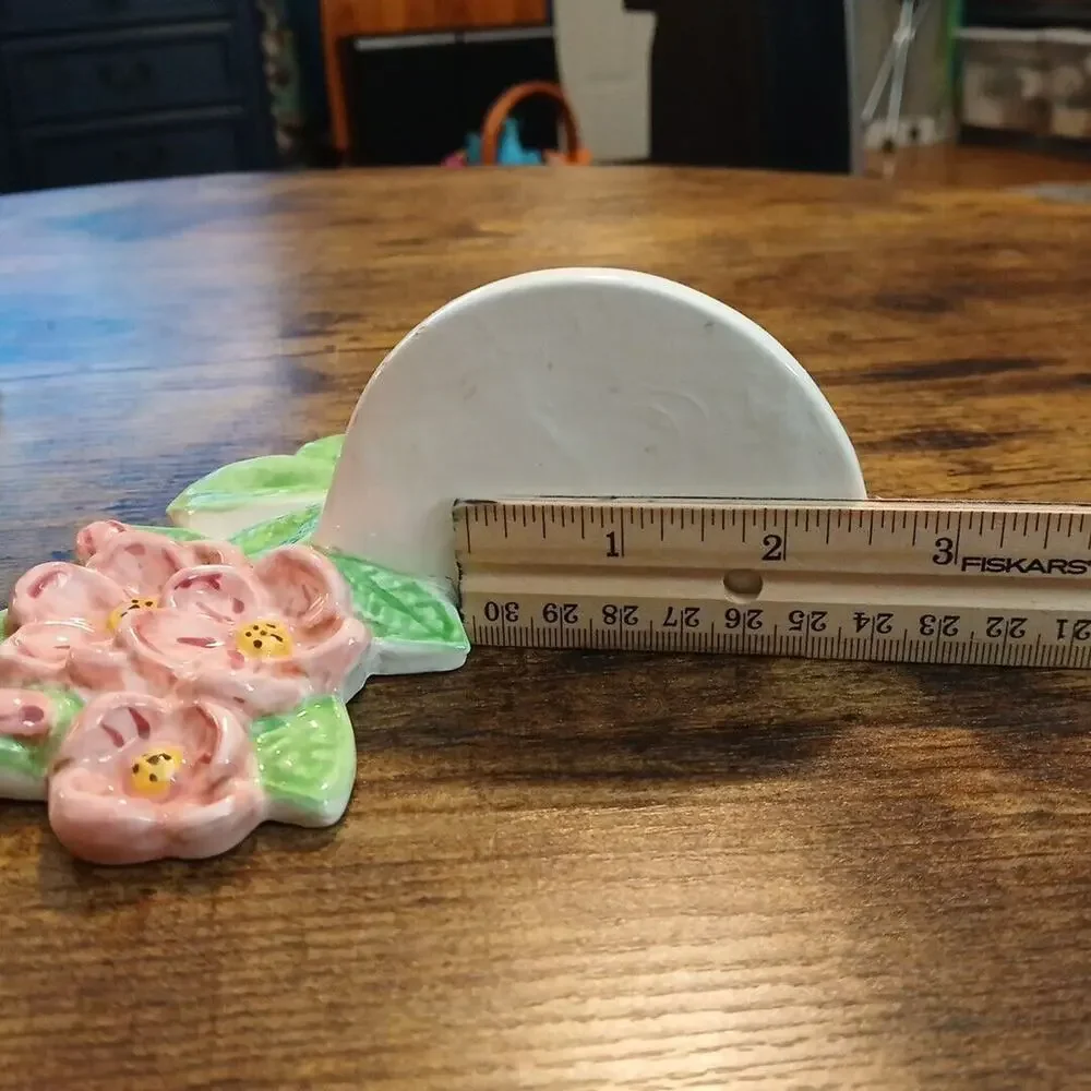Vtg Pink Bouquet of Flowers Green Leaves Bow Ceramic Hanging Wall‎ Shelf Decor