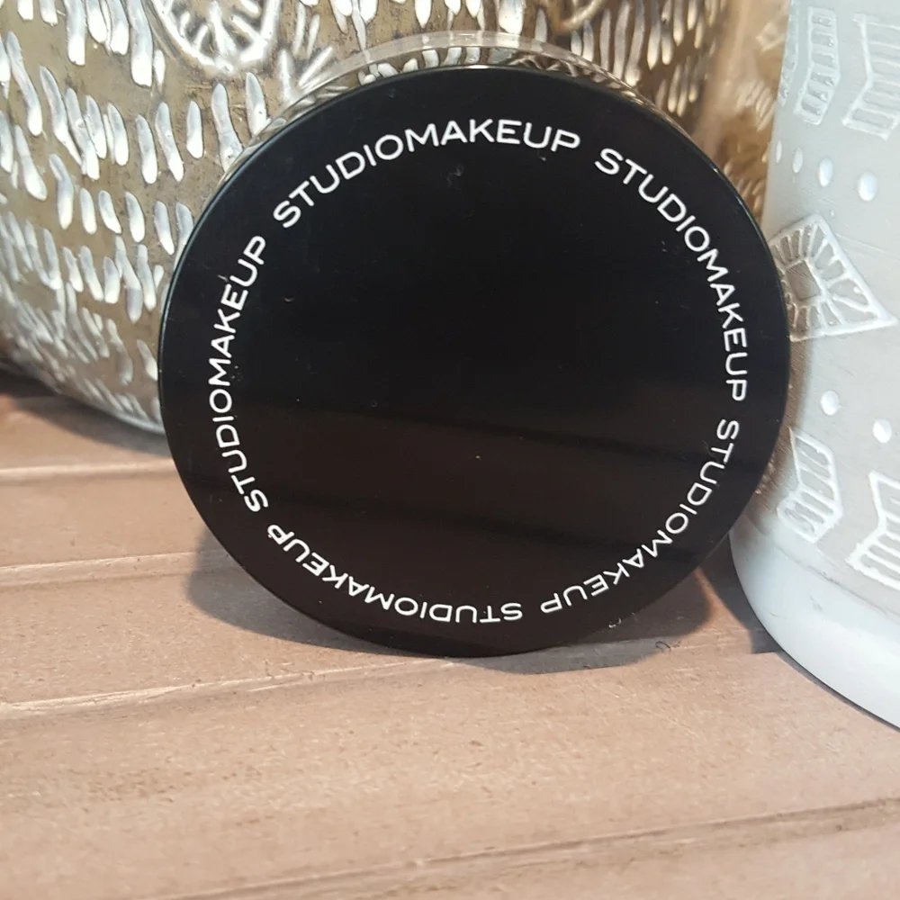 Studiomakeup HD Finishing Powder