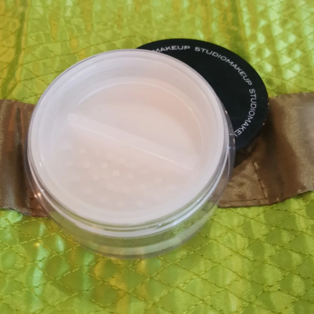 Studiomakeup HD Finishing Powder