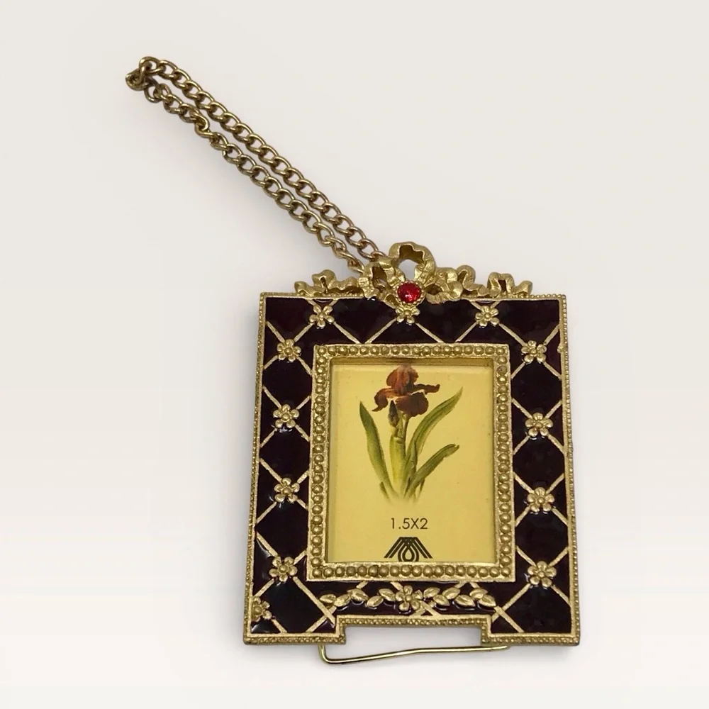 Vintage mini gold