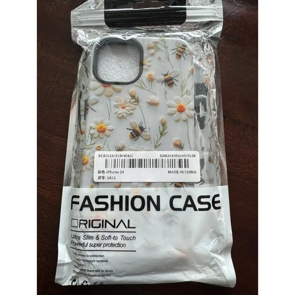 NWT iPhone 14 Floral Bee Case Daisy Cottagecore Clear Phone Cover