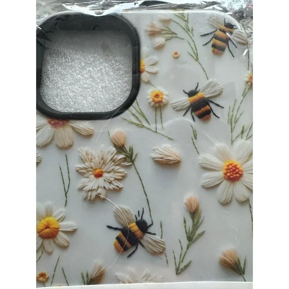 NWT iPhone 14 Floral Bee Case Daisy Cottagecore Clear Phone Cover