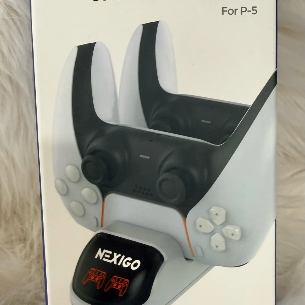 NexiGo Dual Controller Charging Station for P-5