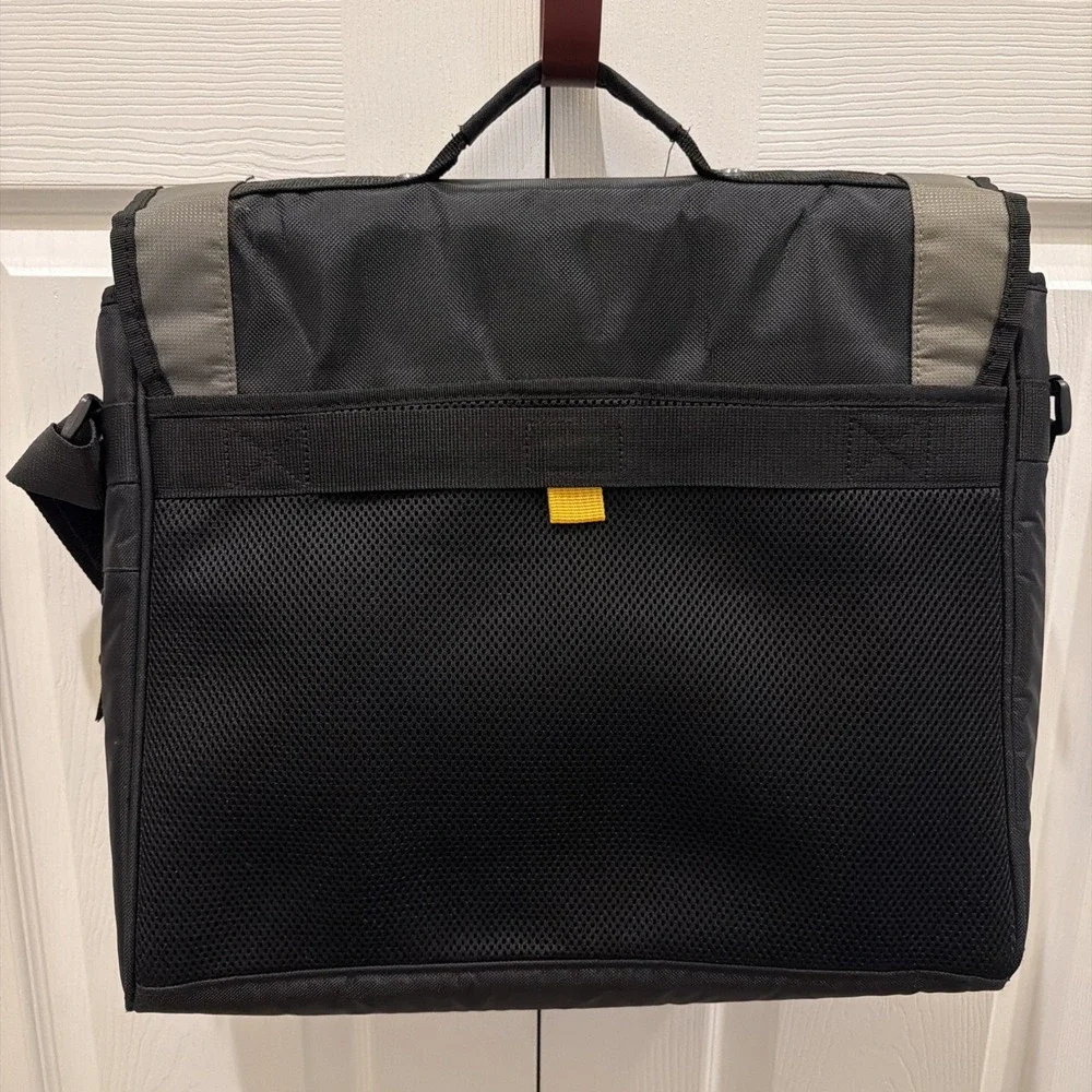 Targus Citygear Laptop Bag Cross Body Nylon 16x12x3 Black Travel School Business