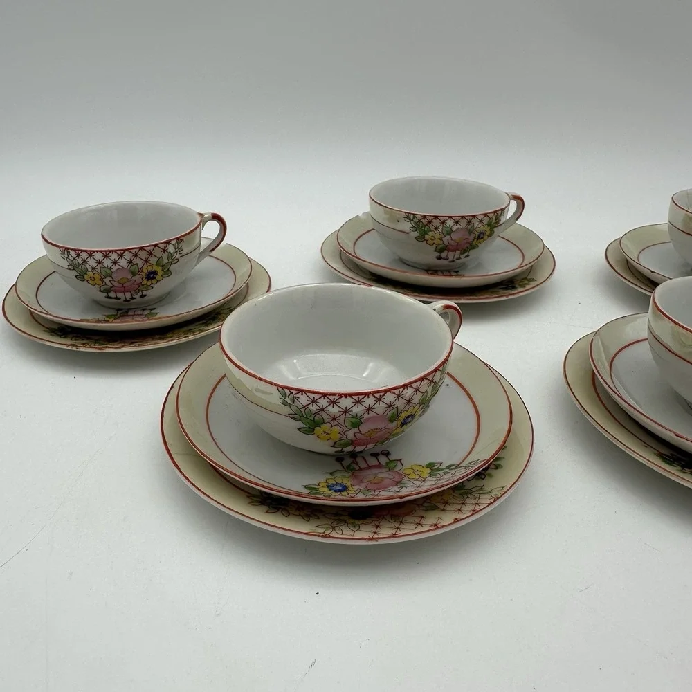 The Unbranded Brand vintage china