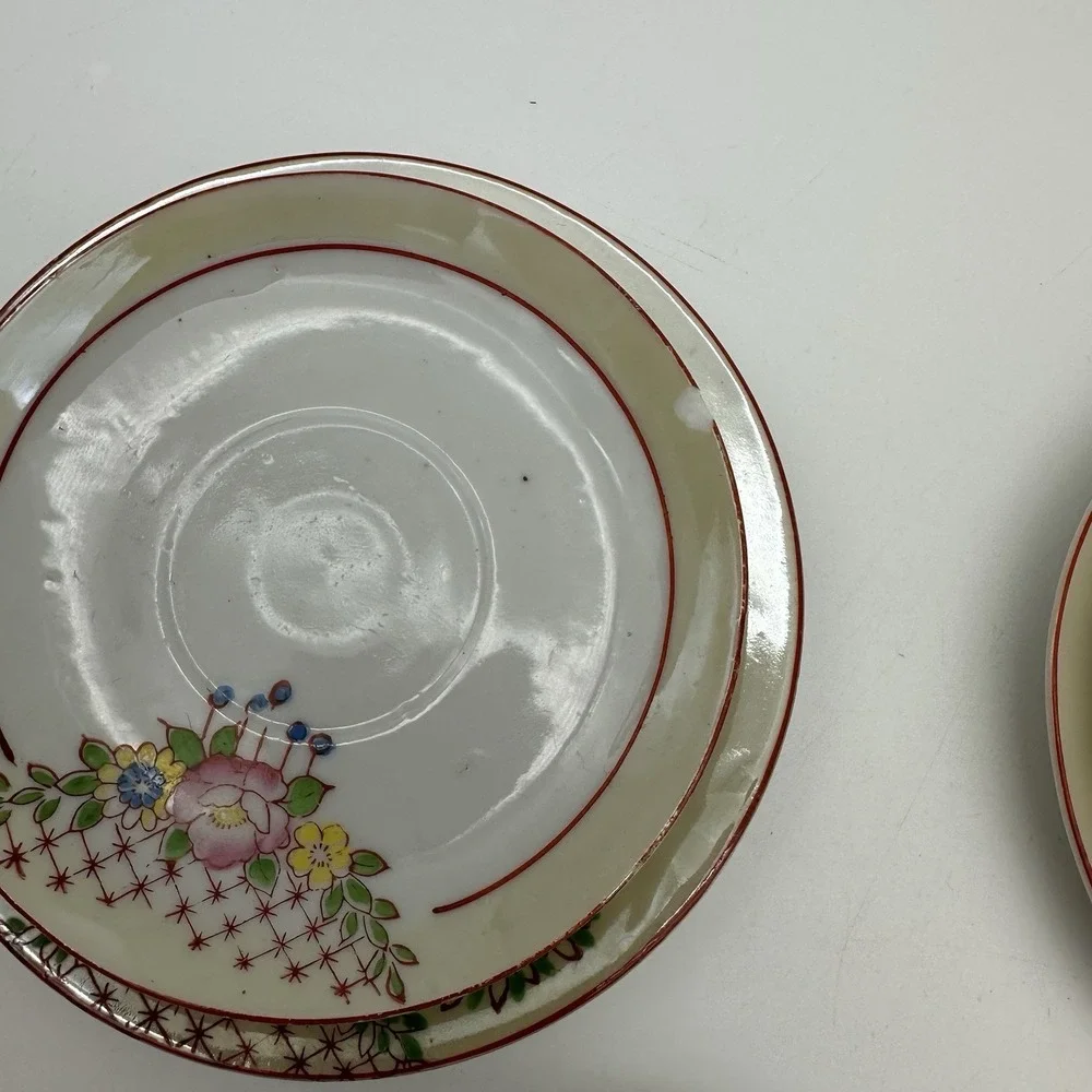 The Unbranded Brand vintage china